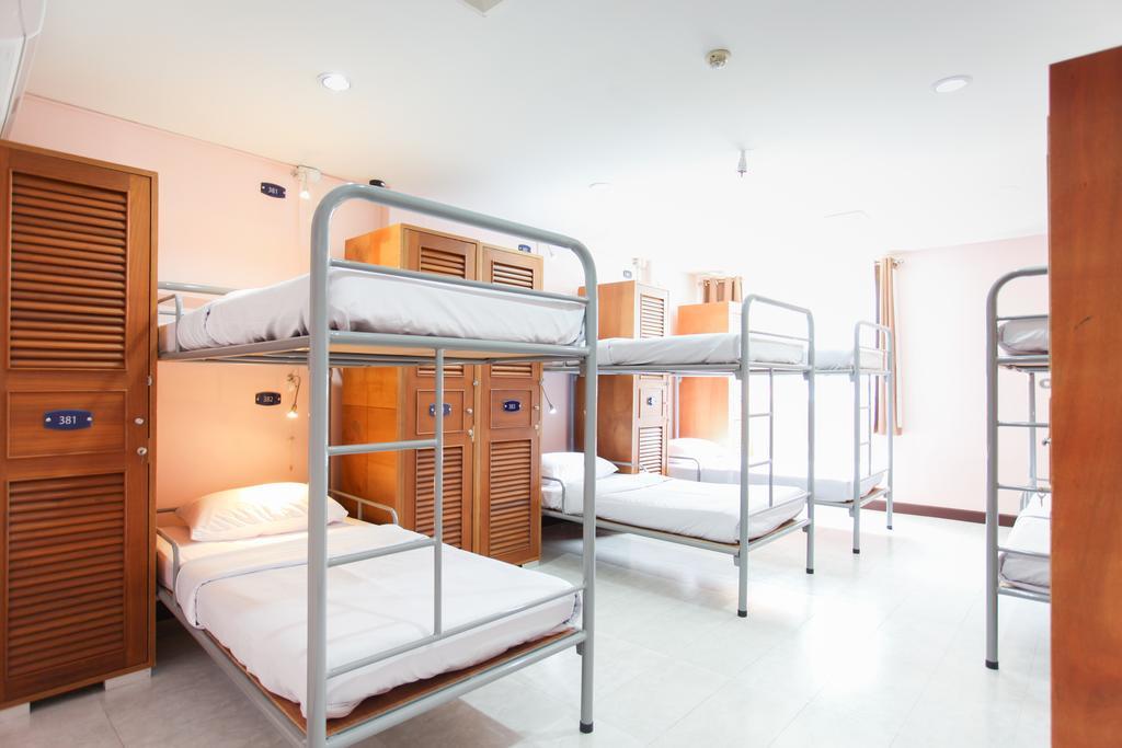 Hostel 8 Sukhumvit Soi 8 בנגקוק חדר תמונה